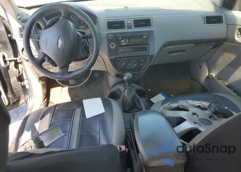 2005 Ford Focus Zx4 из США, поврежденный, VIN 1FAFP34N35W179514